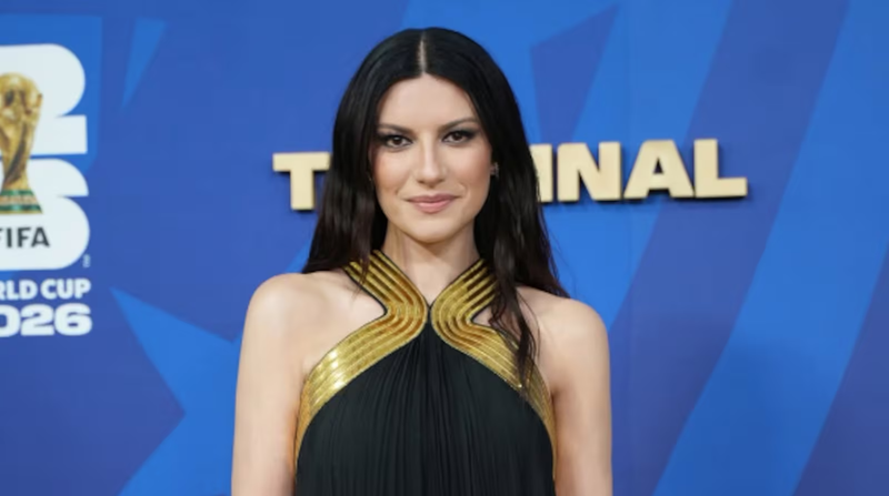 Laura Pausini y la foto viral con Shakira y BTS en la final del Mundial 2026 imagen del post