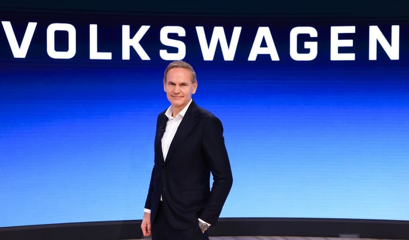 CEO de Volkswagen advierte sobre 50.000 recortes de empleo adicionales en todo el mundo