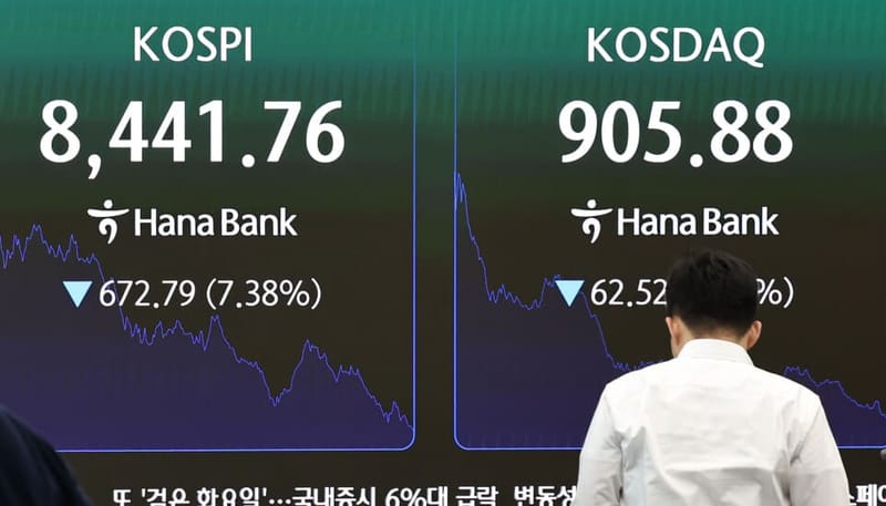 Las bolsas asiáticas se desploman tras el contagio de la venta masiva de chips desde Wall Street