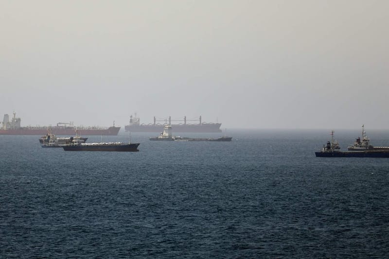 Los precios del petroleo alcanzan su maximo en un mes a medida que se intensifica el conflicto entre Estados Unidos e Iran