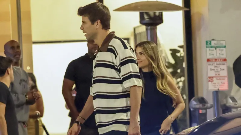Piqué y Clara Chía en Los Ángeles: nada confirma que vean a Shakira en la final del Mundial imagen del post