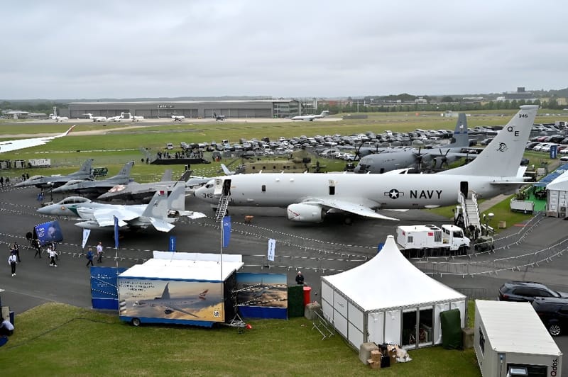 El salón aeronáutico de Farnborough arranca con una intensa batalla por pedidos entre Airbus y Boeing