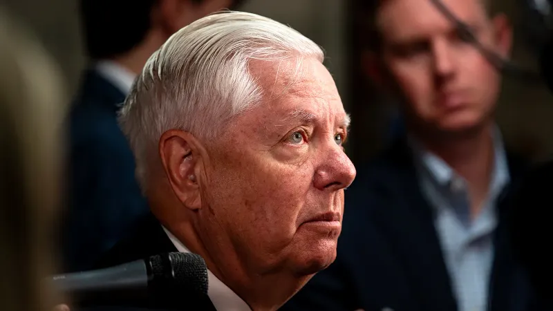 Muere el senador Lindsey Graham a los 71 años; Trump propone a su hermana para el escaño imagen del post