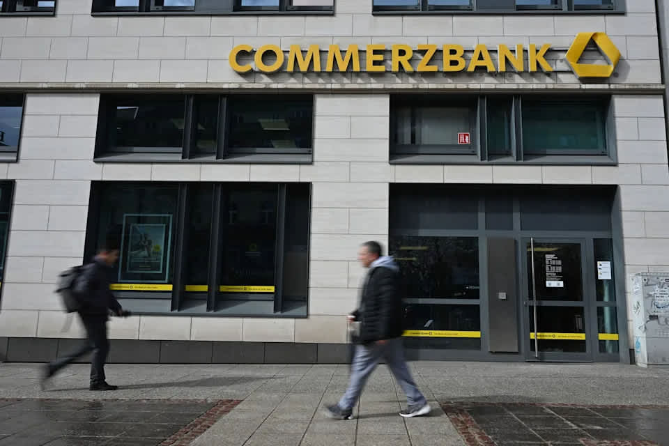 UniCredit asegura el 47.6% de Commerzbank tras concluir su oferta pública de adquisición