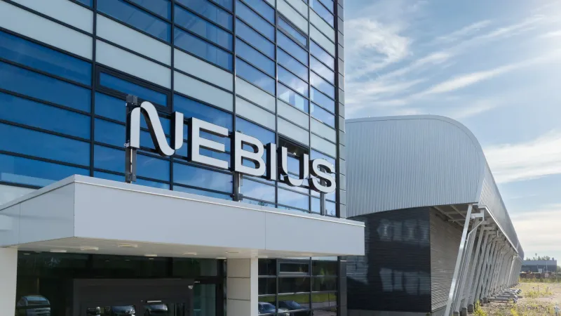 Nebius eleva 454% sus ingresos y sus acciones saltan 34% por la demanda de IA imagen del post