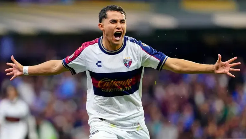 El recién llegado a Primera vence al Campeón: Cruz Azul cae 3-2 con Atlante en activo partido imagen del post