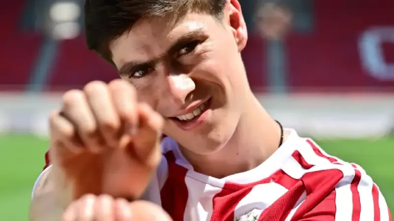 Para competirle a la "Hormiga": Olympiacos anuncia fichaje de delantero internacional imagen del post