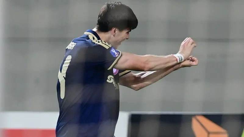 Armando González firma gol y asistencia en su primera titularidad con Olympiacos imagen del post