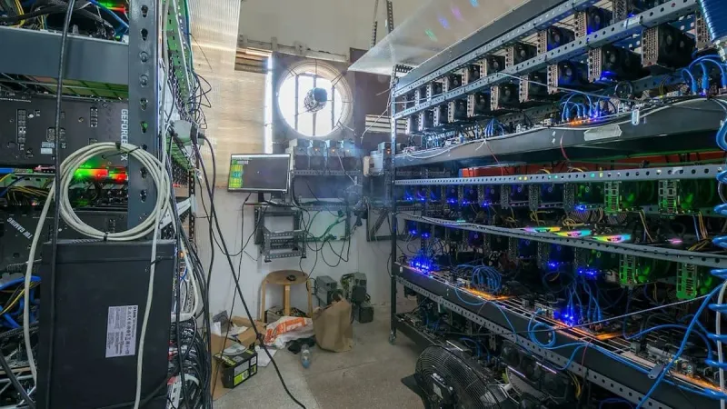 Aseguran 300 GPU en una granja cripto de Puebla; investigan robo de energía imagen del post