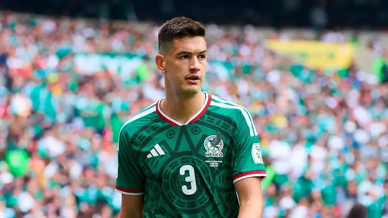 César Montes causa baja de la Selección Mexicana por lesión: Uno menos para Rafael Márquez imagen del post