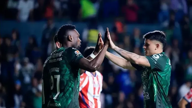 León derrota 2-0 a San Luis y sube a puestos de Liguilla imagen del post