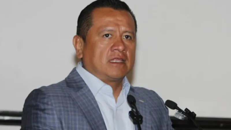 Morena elige a Carlos Torres Piña como coordinador en Michoacán rumbo a 2027 imagen del post