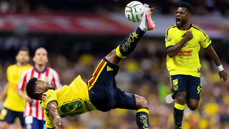 ¡Tremendo Clásico! América empata 2-2 con Guadalajara en duelo de golazos imagen del post