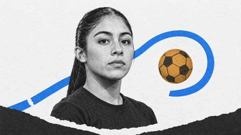 Retrato femenino en blanco y negro junto a un balón dorado, unidos por una franja azul interrumpida que forma un círculo abierto.
