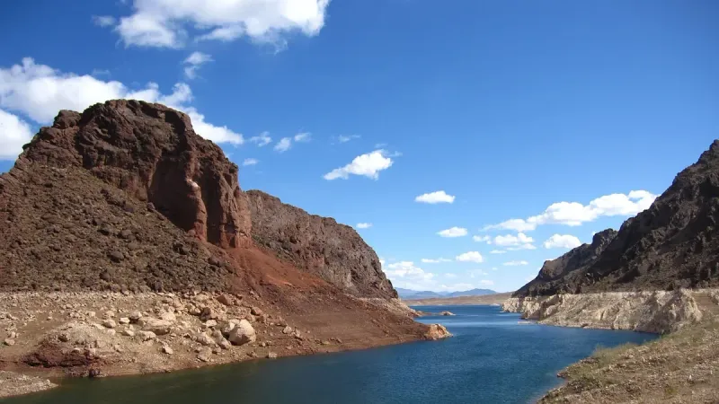 En la boca del lavado de rocas