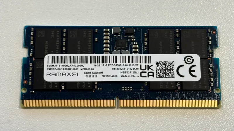 A stick of DDR5-5600 with CXMT memory modules