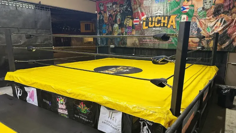 Ring de lucha libre de Luchamania en San José, Costa Rica.