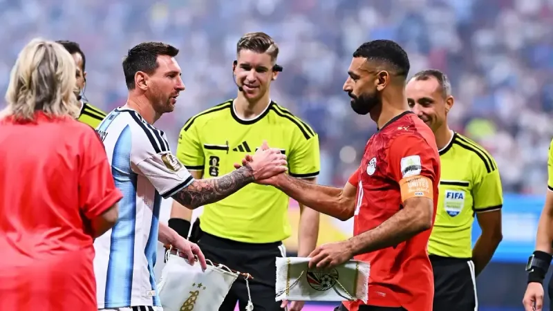 Entrenador de Egipto en el Mundial es suspendido por decir que el que el partido contra Argentina estaba amañado imagen del post