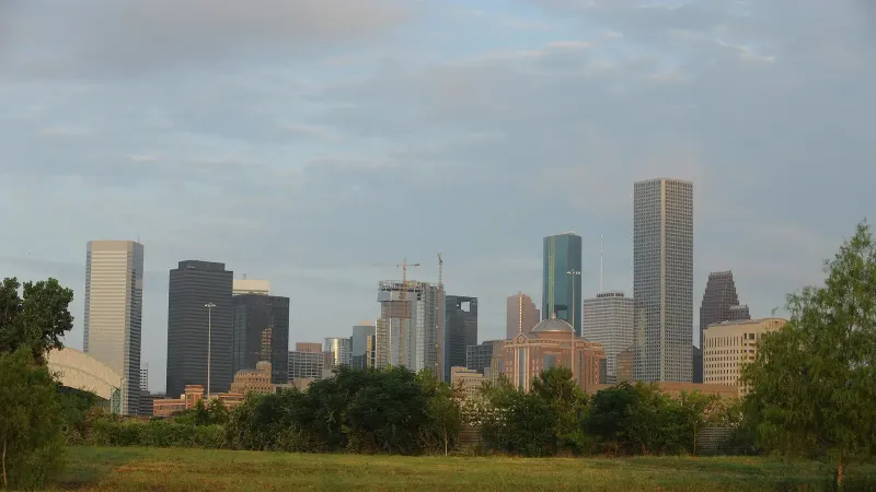 Visto desde un campo cerca del puente de Hill Street (S.