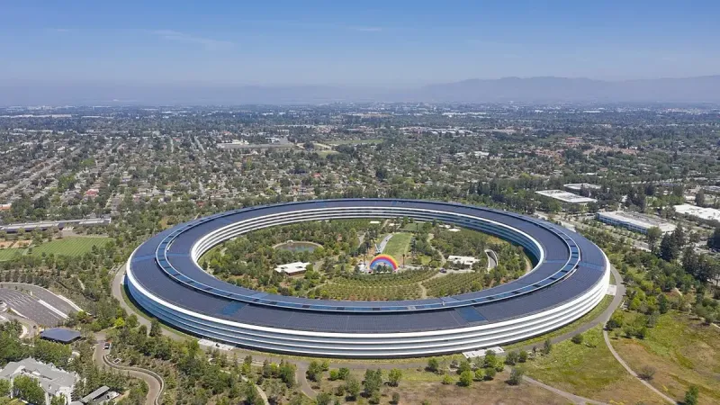 Apple-Park Cupertino 1254