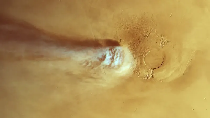 Marte Express Views La nube más llamativa de Marte