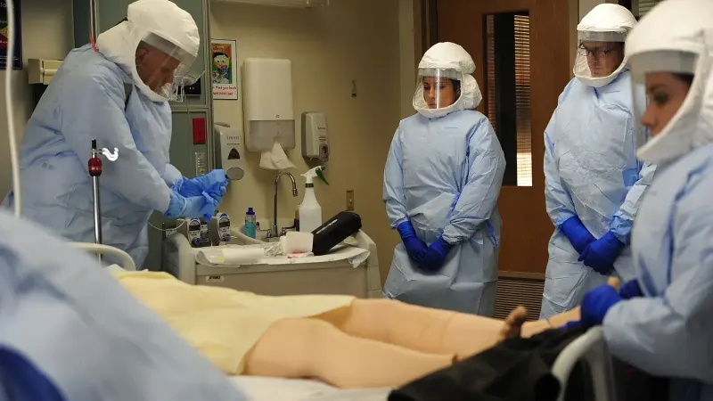Una clase de aumento de equipo de apoyo médico entrena en JBSA-Fort Sam Houston, Texas, 23 de noviembre.