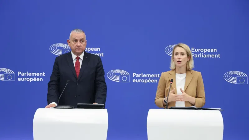 Imagen oficial de Representación en España