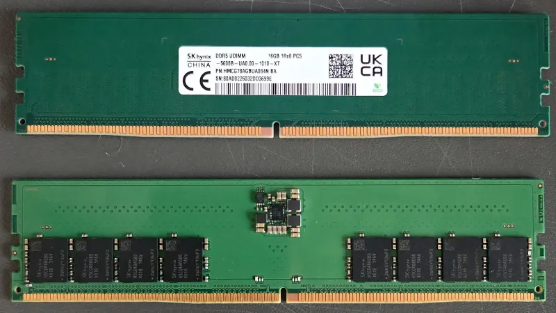 SK hynix 16GB DDR5-5600 UDIMM HMCG78AGBUA084N BA.