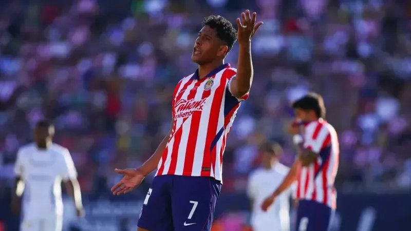 Luis Romo sería titular con Chivas en el juego contra Atlante imagen del post