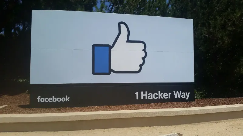 Batiment siège de Facebook à Menlo Park, en Californie
