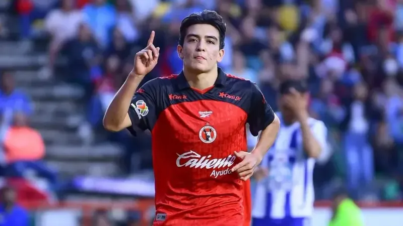 ¿Por qué no juega Gil Mora? Xolos aclara su situación y da fecha posible de regreso imagen del post