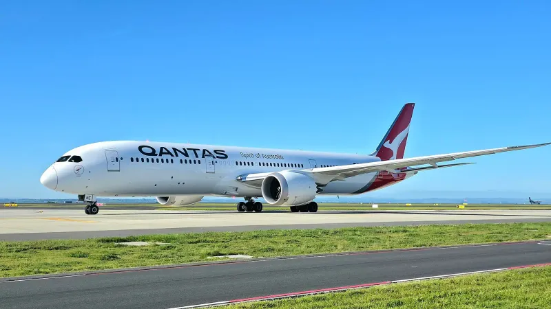 Aircraft: Qantas Airways - Boeing 787-9 Dreamliner Location: Auckland International Airport Country: New Zealand Registration: VH-ZNE Photo Date: 5 NOVEMBER 2025 Photo Courtesy Umedha