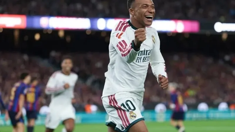 Real Madrid se lleva El Clásico venciendo 2-1 al Barcelona con doblete de Kylian Mbappé imagen del post