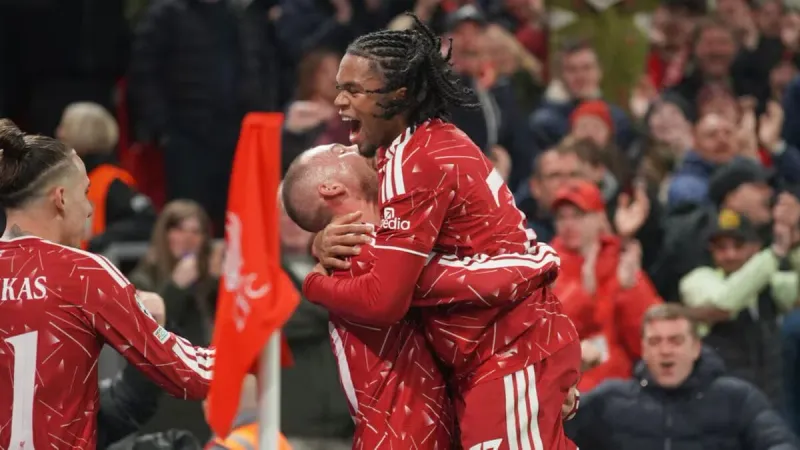 ¡Remontada! Liverpool vence 4-3 Villarreal en noche mágica de Anfield en Champions League imagen del post