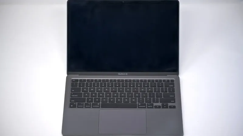 MacBook M1