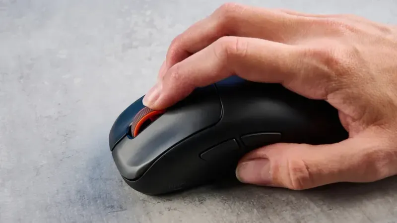 SteelSeries presenta Sensei Pro y Rival Pro: 8K, baterías intercambiables y sin modo cableado imagen del post