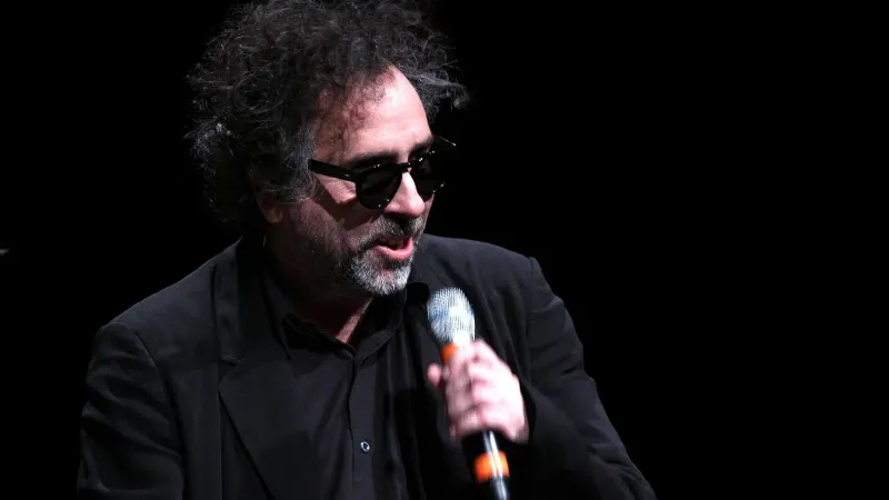 Tim Burton hablando en el San Diego Comic-Con International 2012 en San Diego, California.