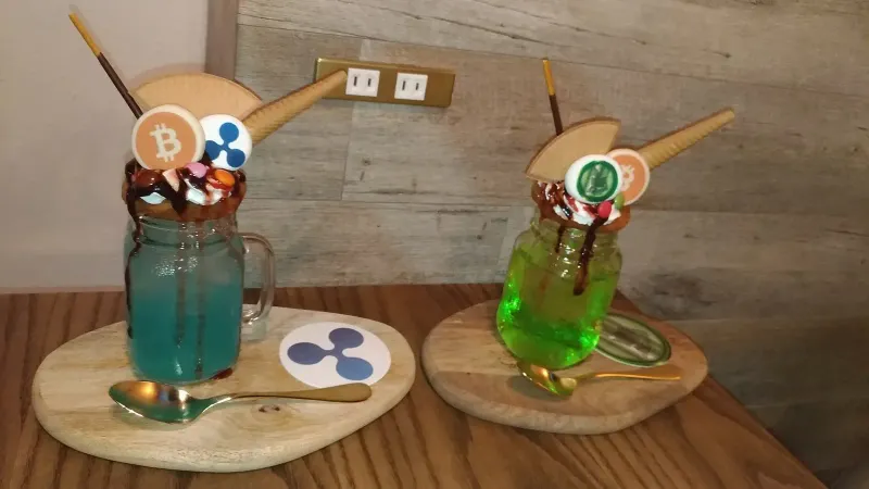 Aidos Kuneen (ADK), Bitcoin (BTC) and Ripple (XRP) drinks, Cryptocurrency Cafe and Bar in Osaka